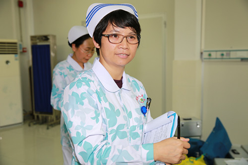 【玉林新闻】玉林市人大代表、北流市人民医院护理部肖淑宁主任