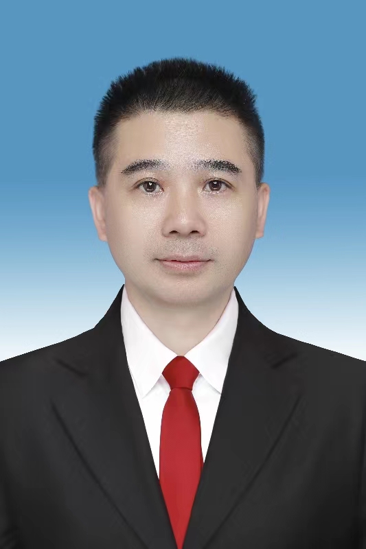 何  忠