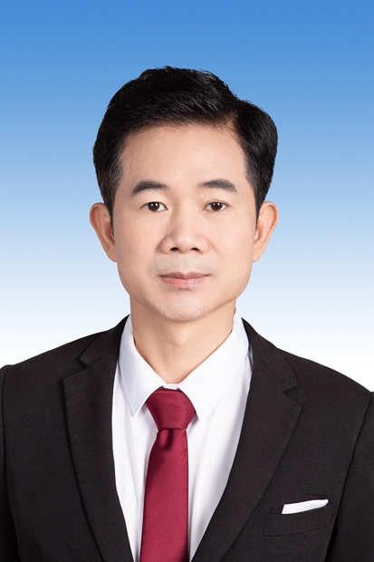 李新平
